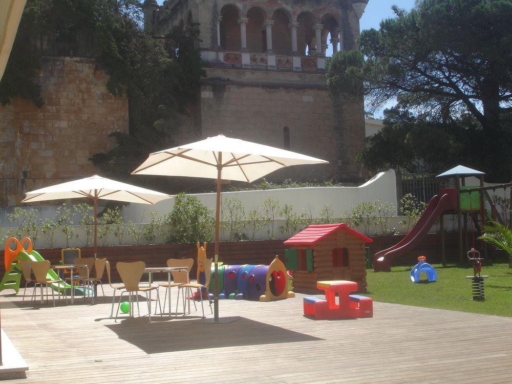 Malibu Foz Hotel - La Maison Younan Figueira da Foz Exterior foto The children's garden