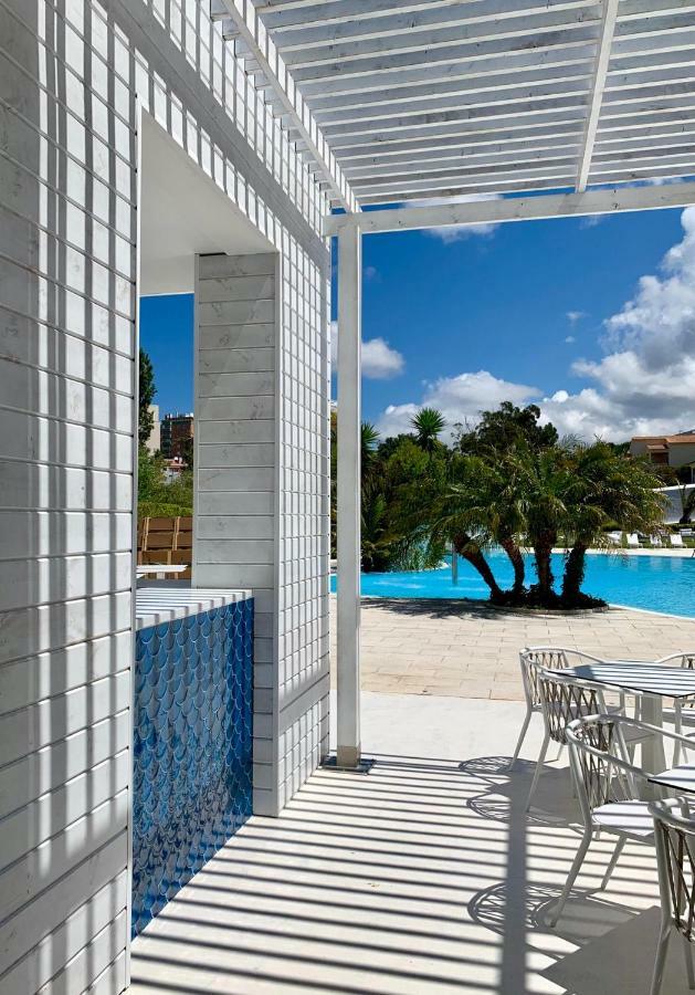 Malibu Foz Hotel - La Maison Younan Figueira da Foz Exterior foto The pool at the hotel