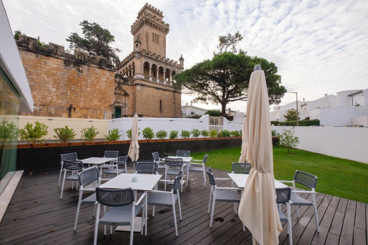 Malibu Foz Hotel - La Maison Younan Figueira da Foz Exterior foto The terrace of the hotel
